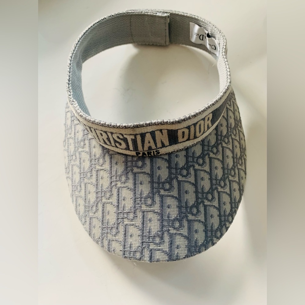 Dior Men’s Light Gray Oblique Logo Visor